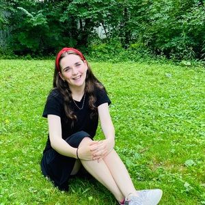 Meet your Posher, Mia